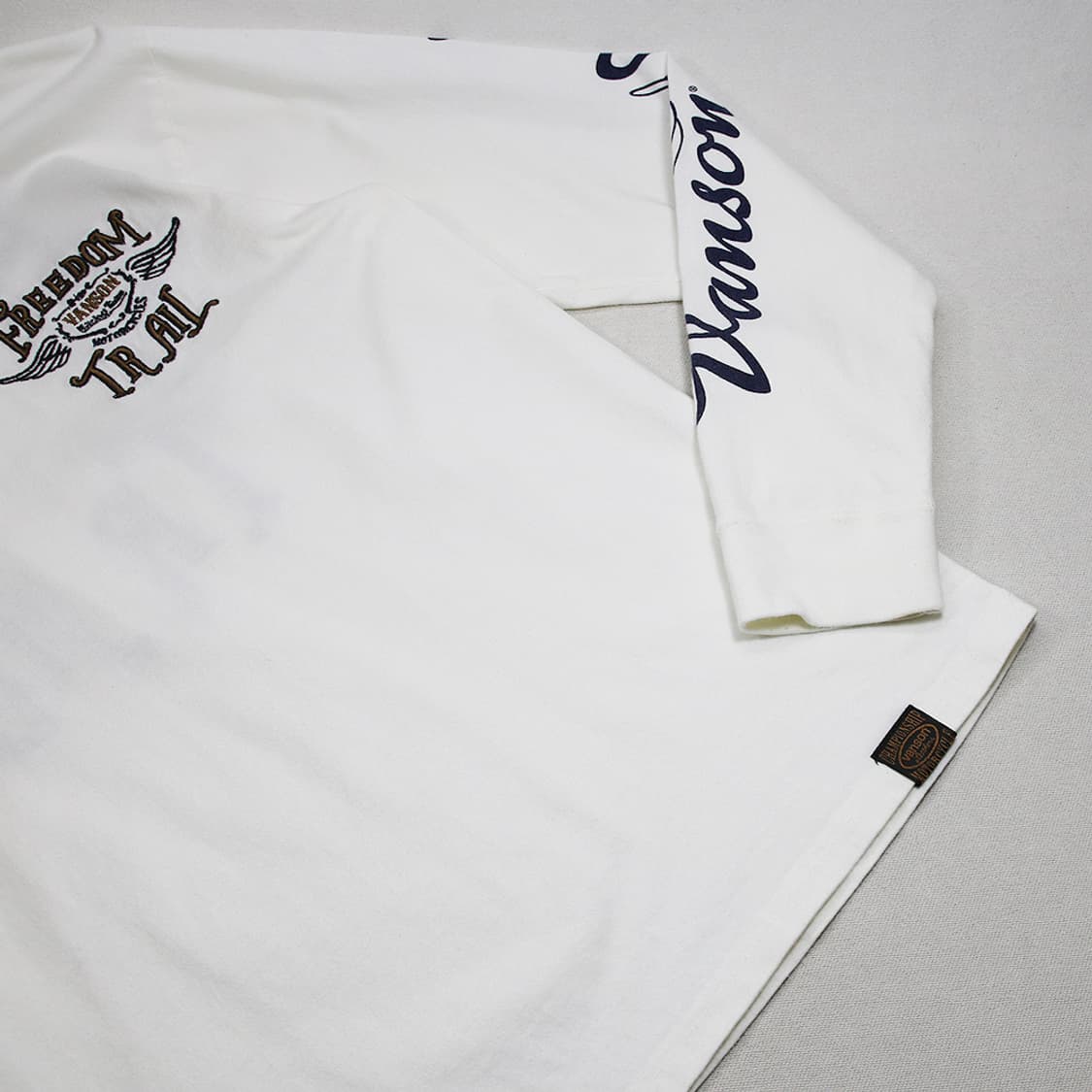 (착용컷) vanson 자수 롱 슬리브 (남성용 M) 상품이미지6