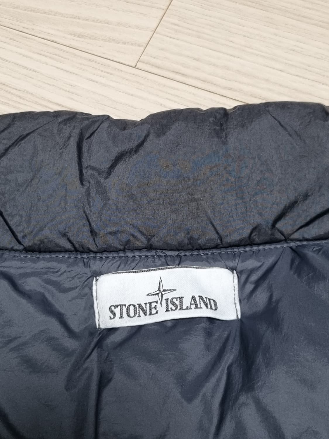 스톤아일랜드 크링클랩스 논후드 패딩 상품이미지3