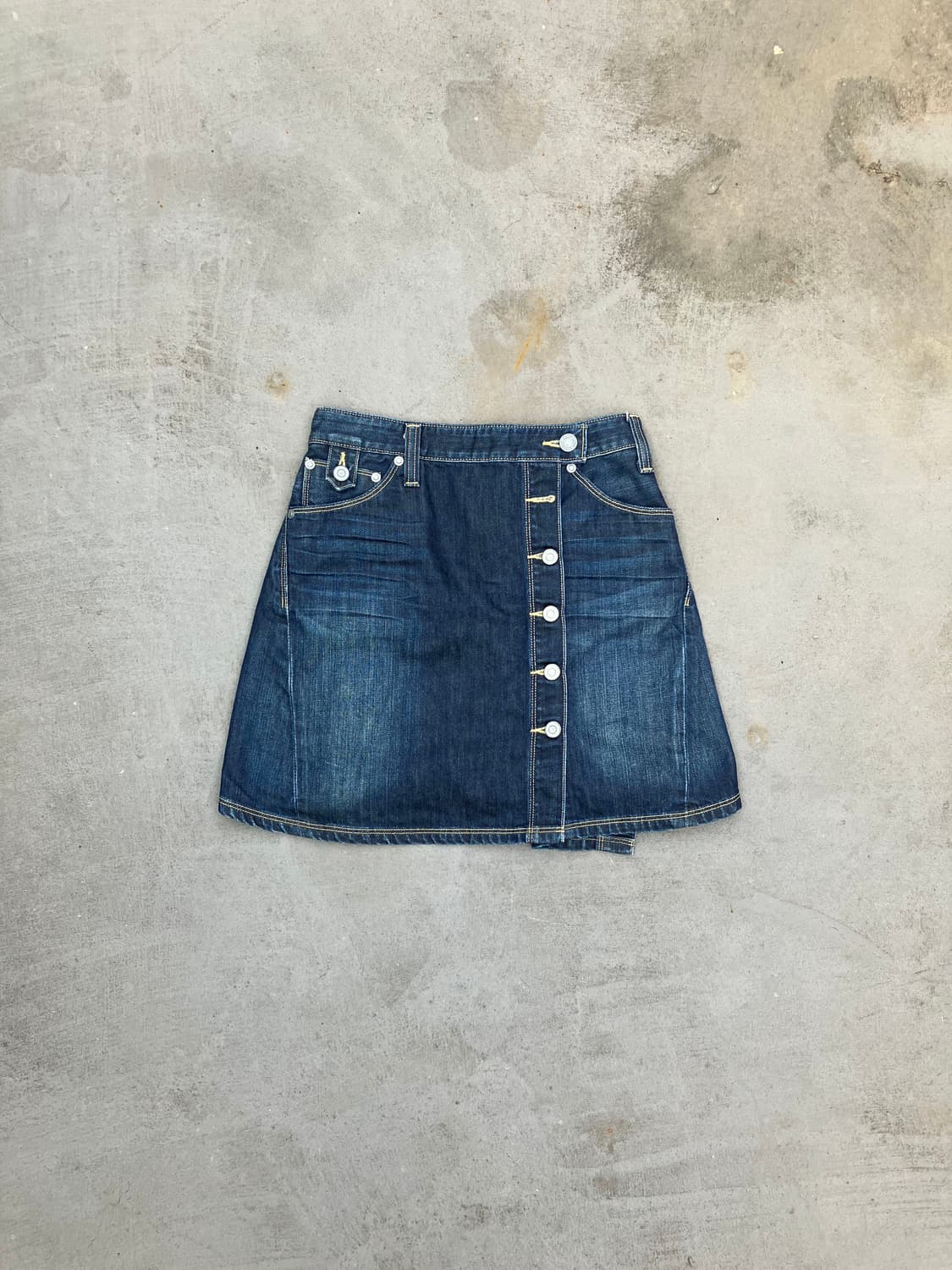 LEVIS 엔지니어드 데님 랩 스커트 상품이미지1