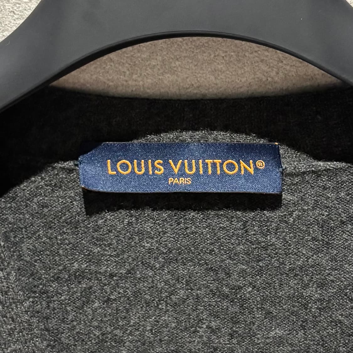 [L size] 루이비통 모노그램 믹스 캐시미어 가디건 상품이미지2