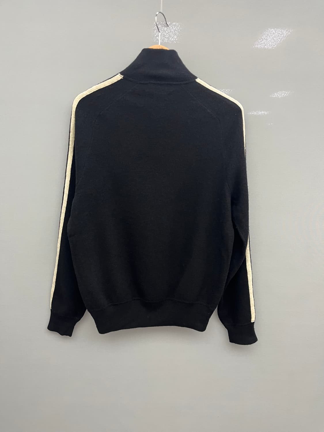 폴로 랄프로렌 시그니처로고 사이드 더블라인 반집업 니트 상품이미지5