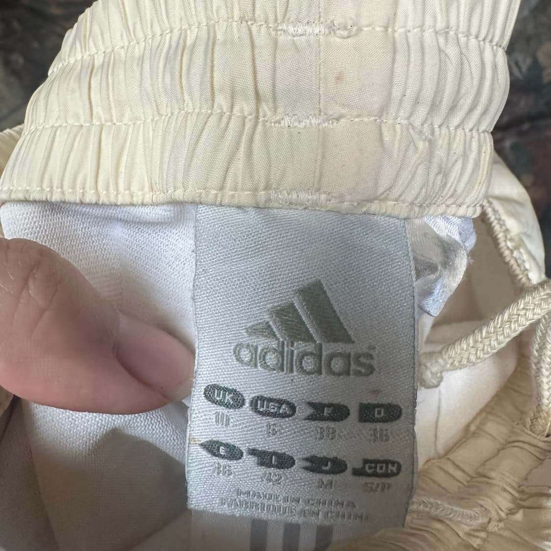 아디다스 올드스쿨 퍼포먼스로고 아이보리트랙팬츠 M 상품이미지3