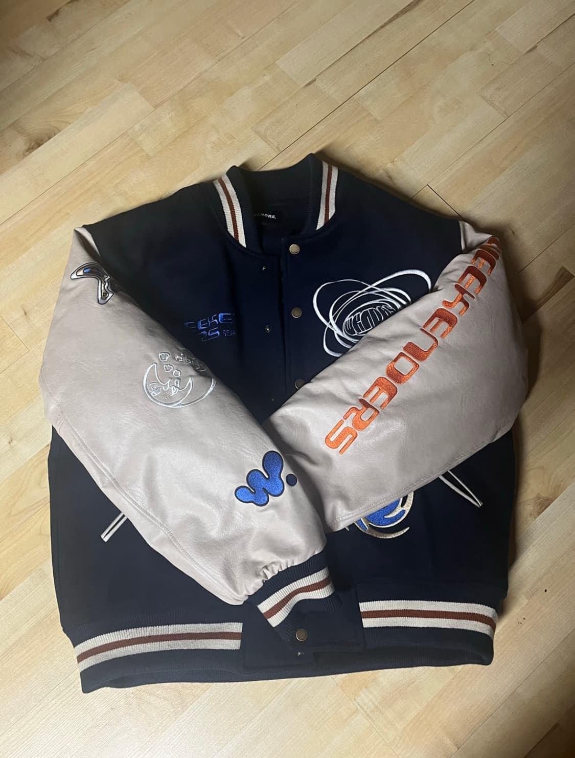 위캔더스 바시티 M 상품이미지1