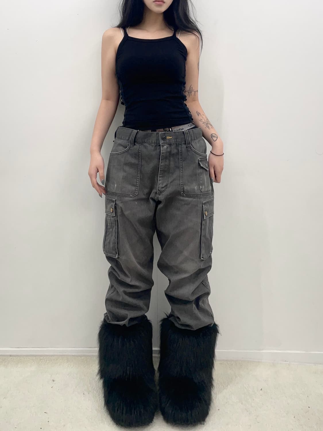 Black denim Pocket Detail Cargo Pants 상품이미지2