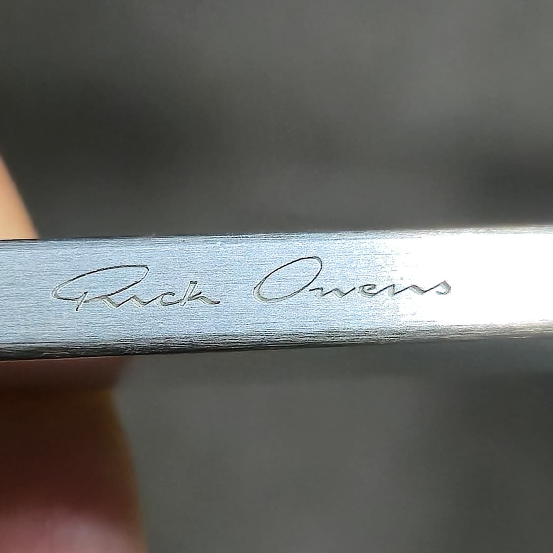 (정품) 릭 오웬스 카프 헤어 넥 월렛 - 상태 최상 상품이미지6