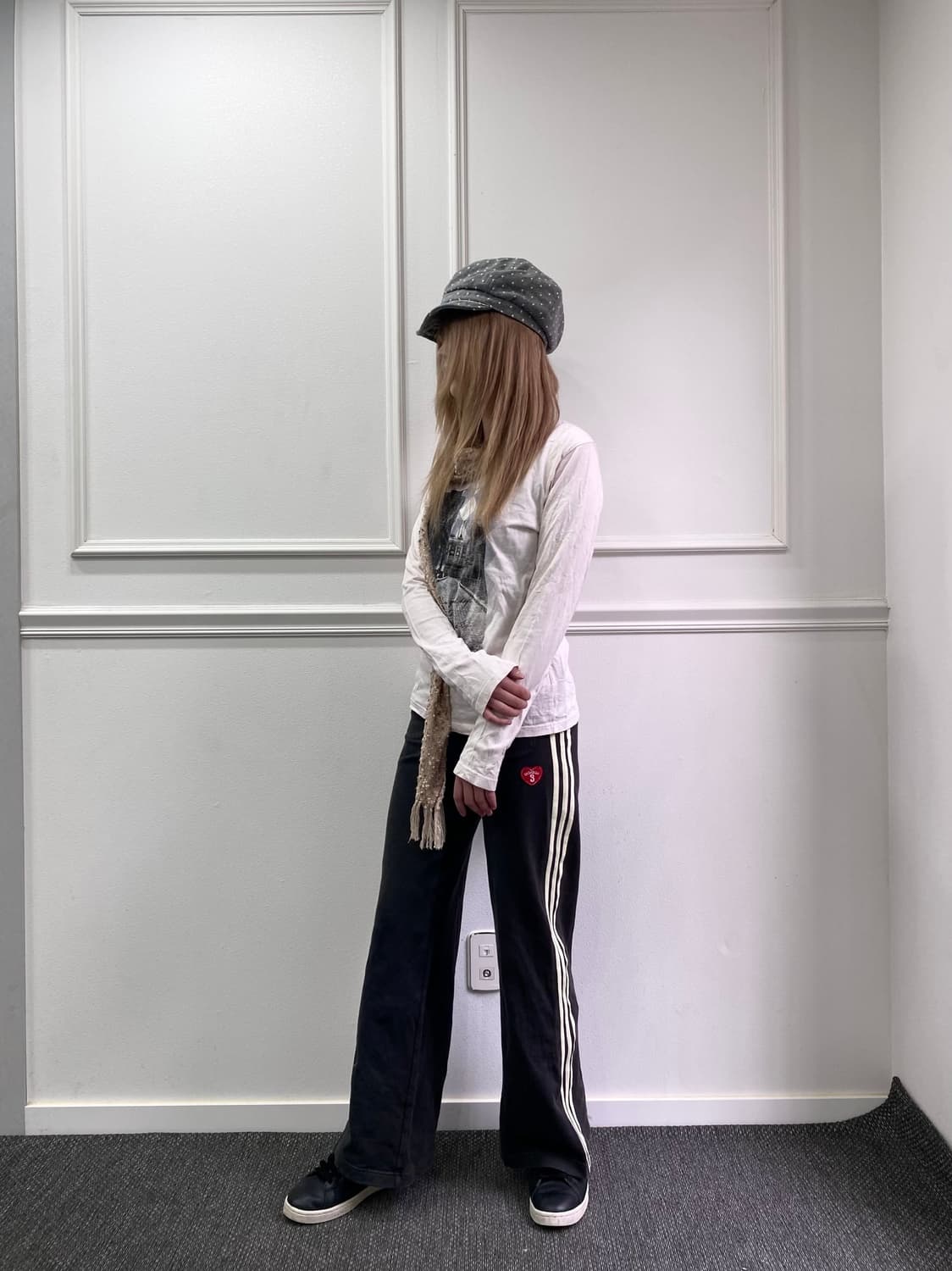 [adidas] Black wide-leg spell-out sweatp 상품이미지7
