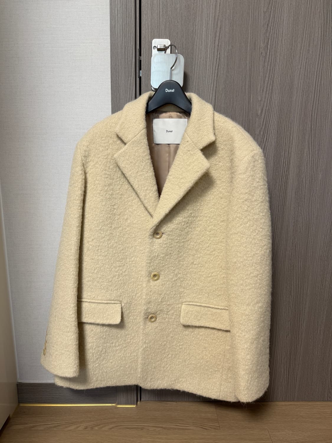 던스트 쓰리버튼  부클 울 자켓 상품이미지2