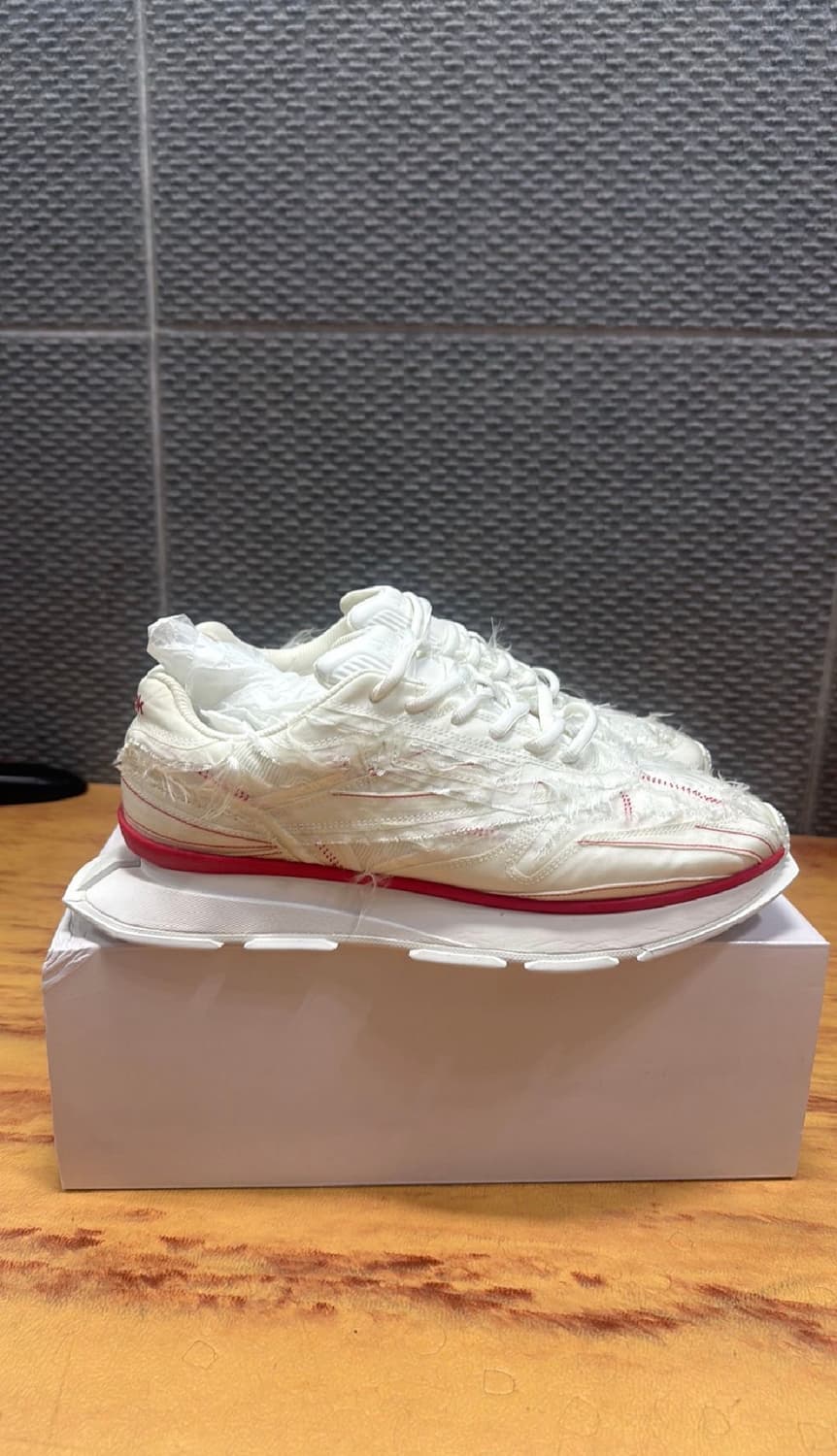 리복 X 강혁 클래식 레더 LTD 화이트 레드 290 상품이미지1