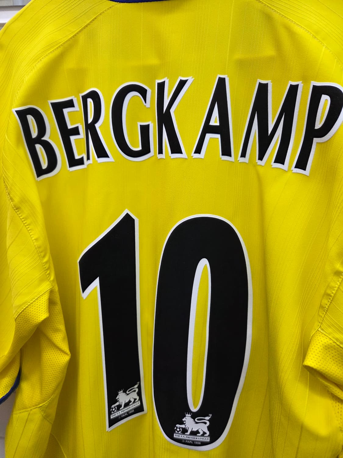 아스날 03-04 베르캄프 나이키 유니폼 상품이미지3