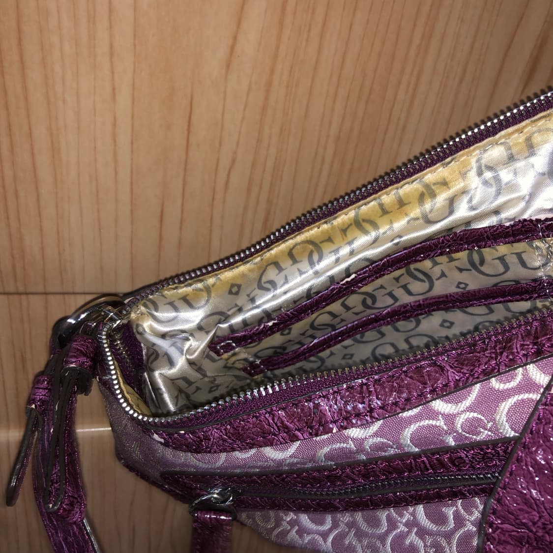 게스 보라 숄더백 🛒  상품이미지7