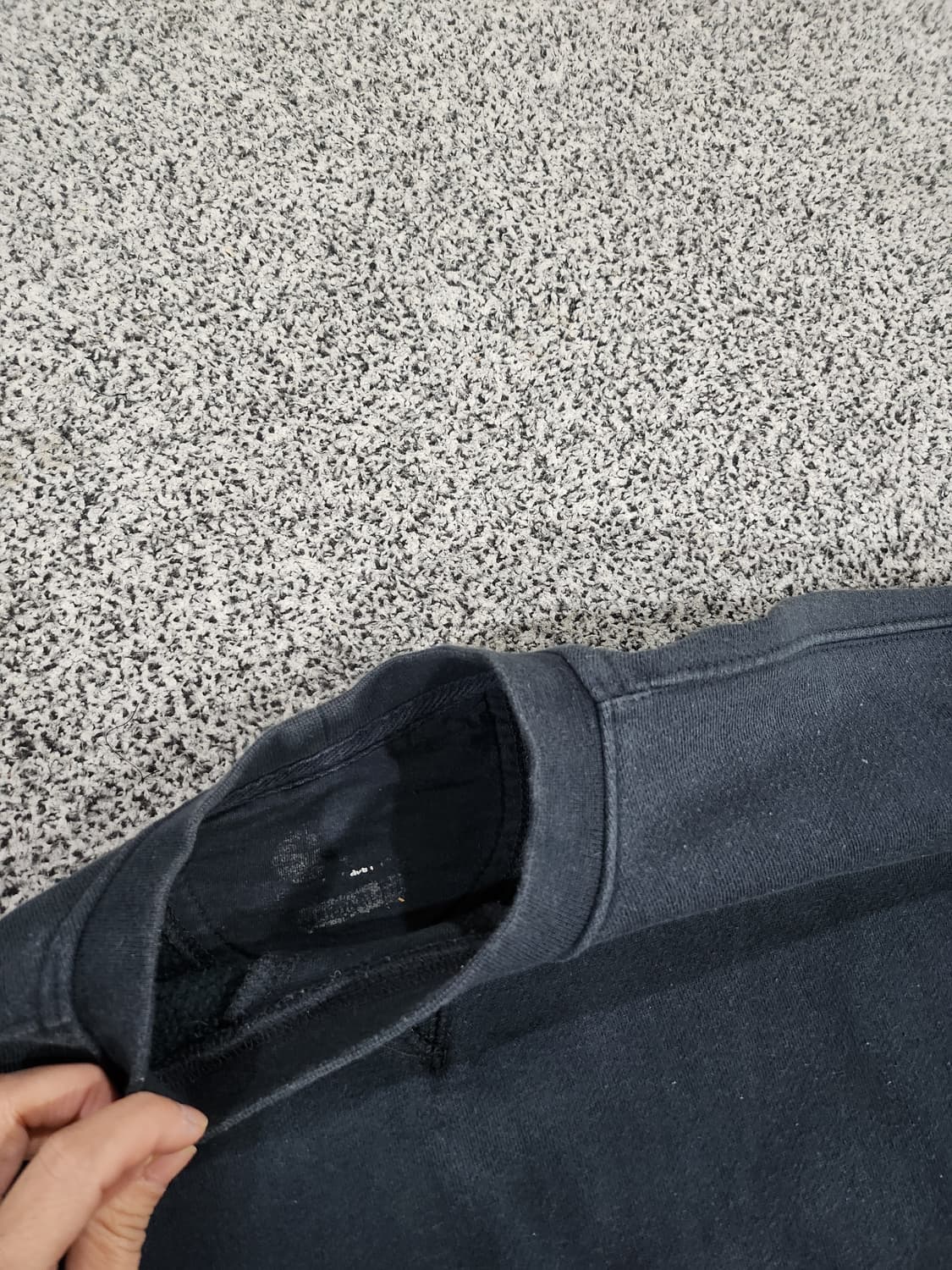 칼하트(Carhartt) 블랙 맨투맨 상품이미지4