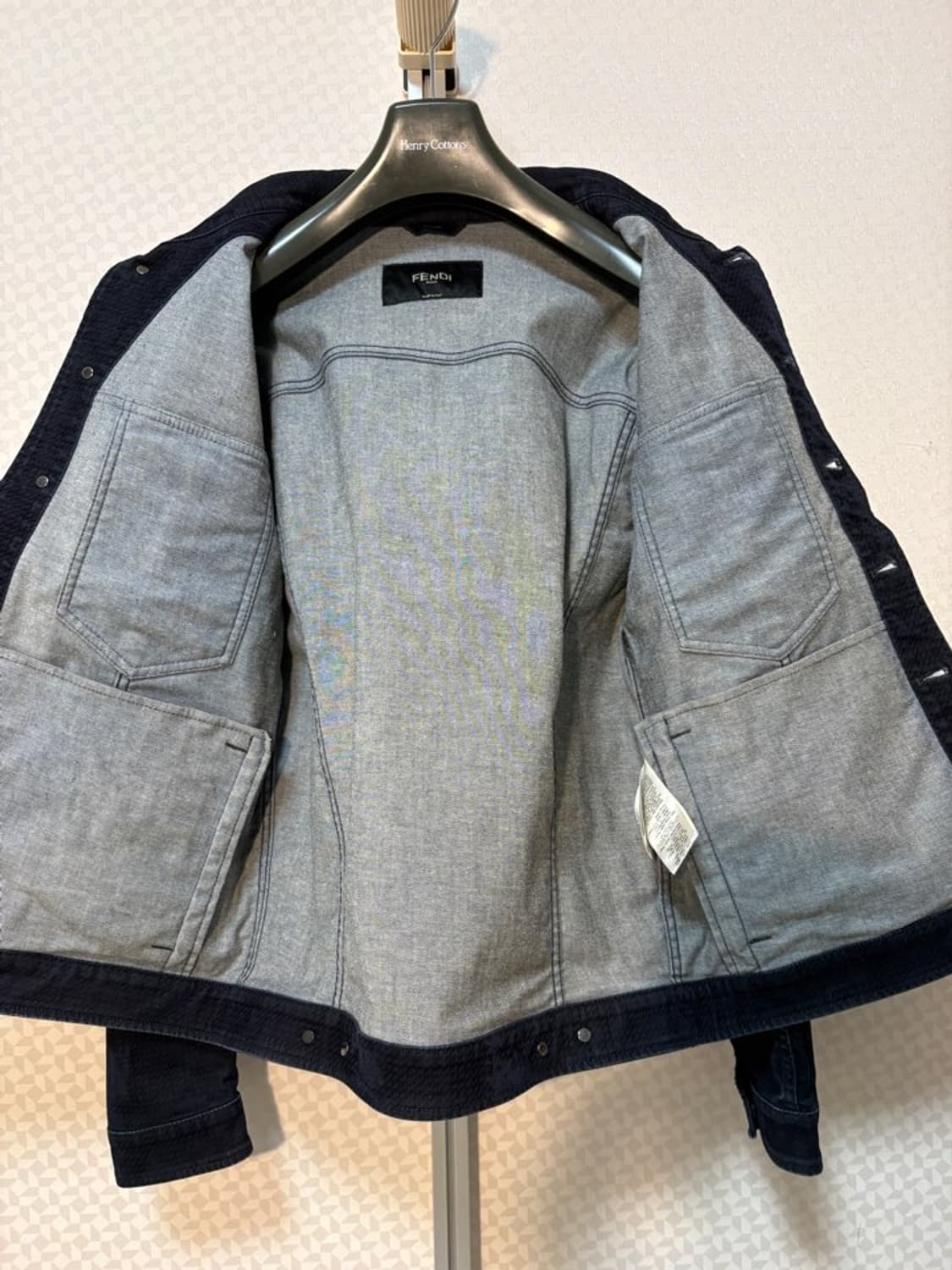 펜디 FENDI 마이크로 FF 모노그램 벨벳 데님 트러커 자켓  상품이미지6