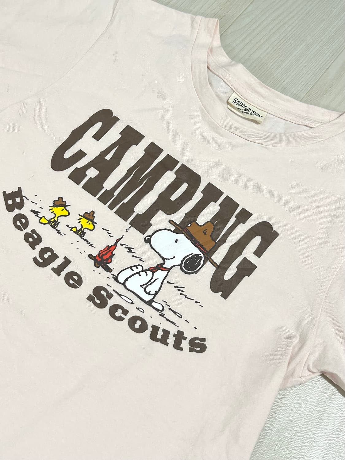 Peanuts 딸기초코 캠핑하는 스누피 반팔탑  상품이미지2