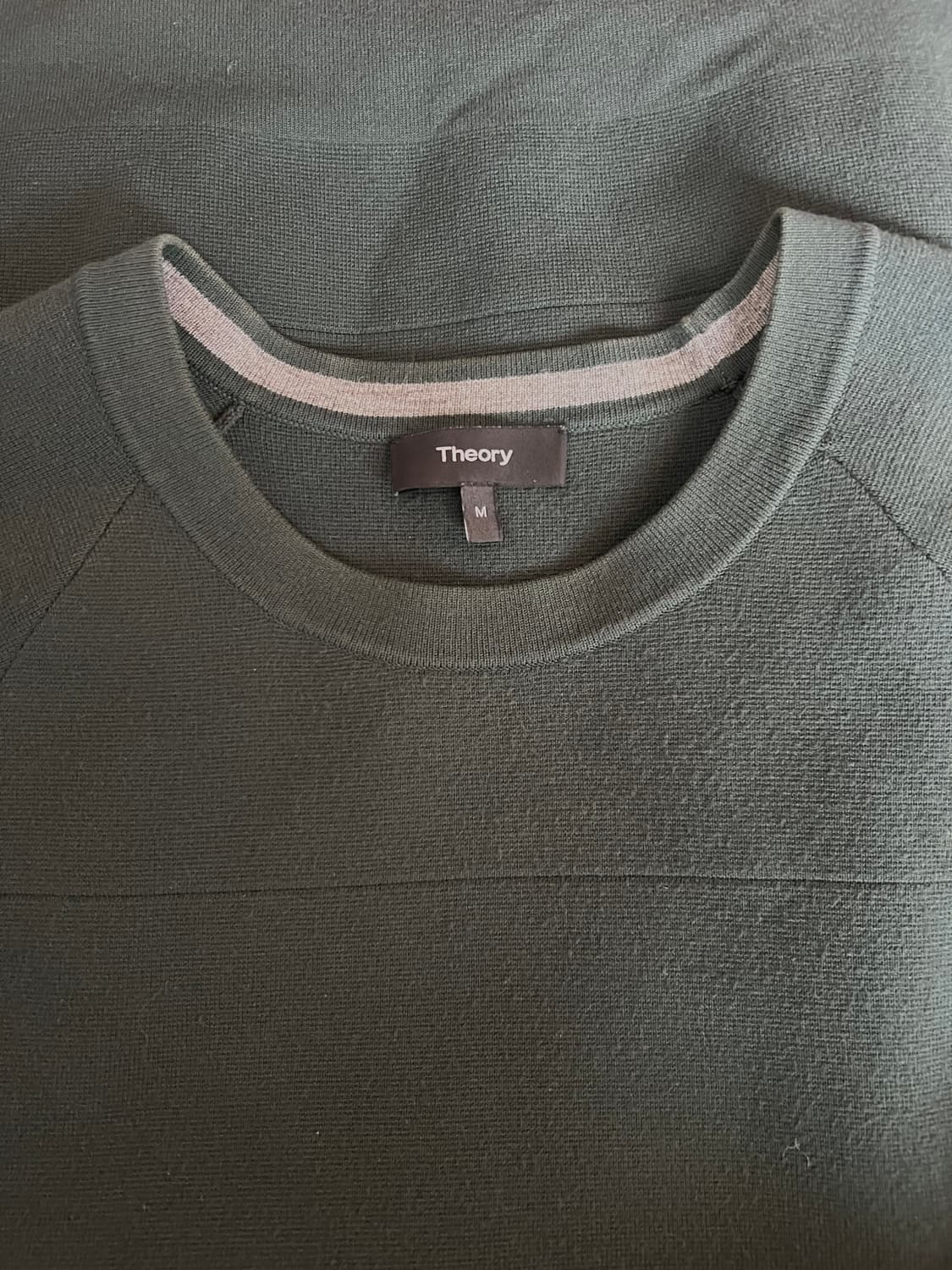 띠어리 남성 카키 니트티셔츠 라운드니트  상품이미지5