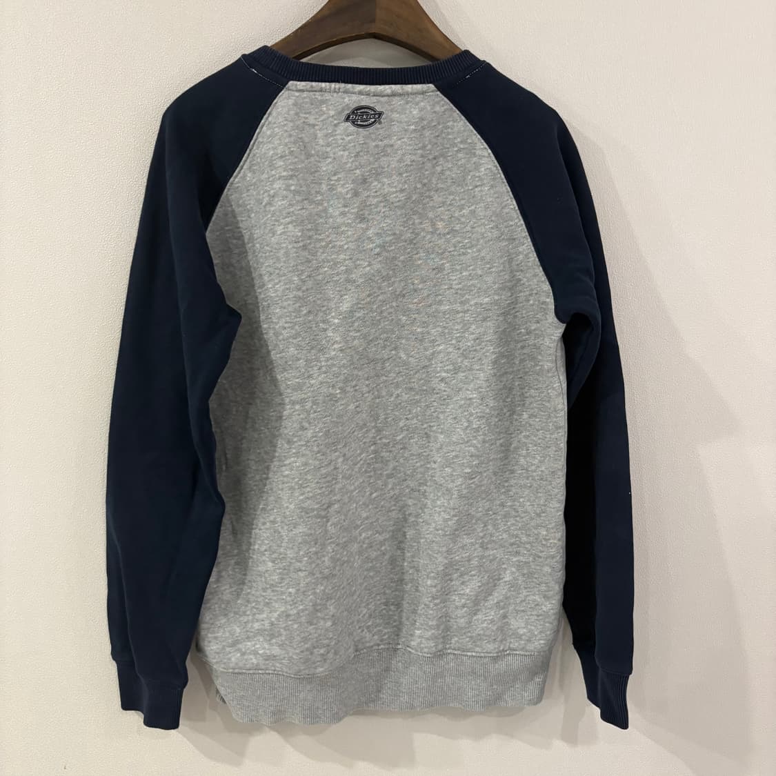 디키즈 1922 로고 맨투맨 회색 네이비 xs 상품이미지6