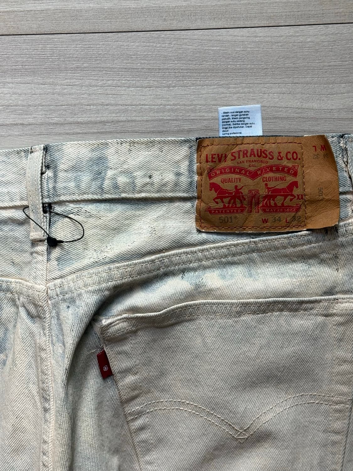 Levi's 501 Reworked Hard Coated Jean 34 상품이미지3