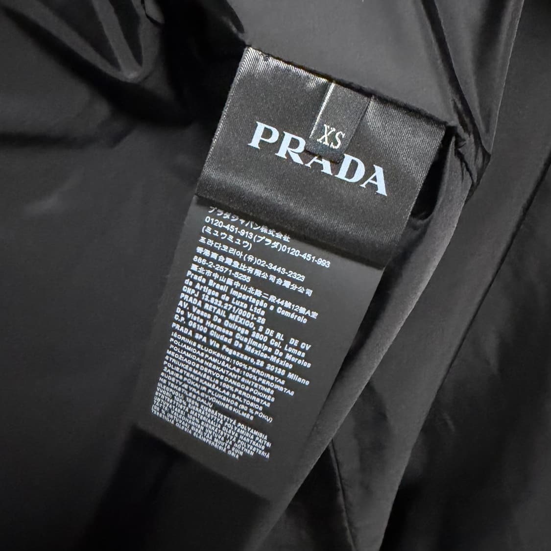[S+급/오버핏XS] 프라다 삼각로고 후드 롱 패딩 상품이미지7