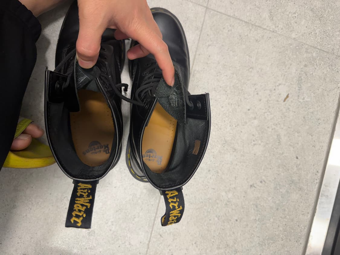 닥터마틴 1460 스무스레더 uk9 상품이미지5