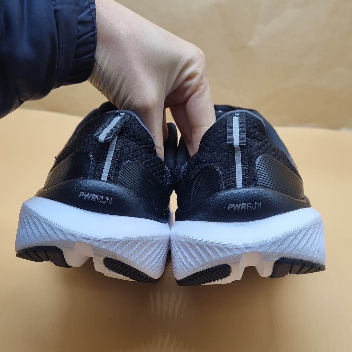 써코니 에셜론9 런닝화 230 상품이미지4