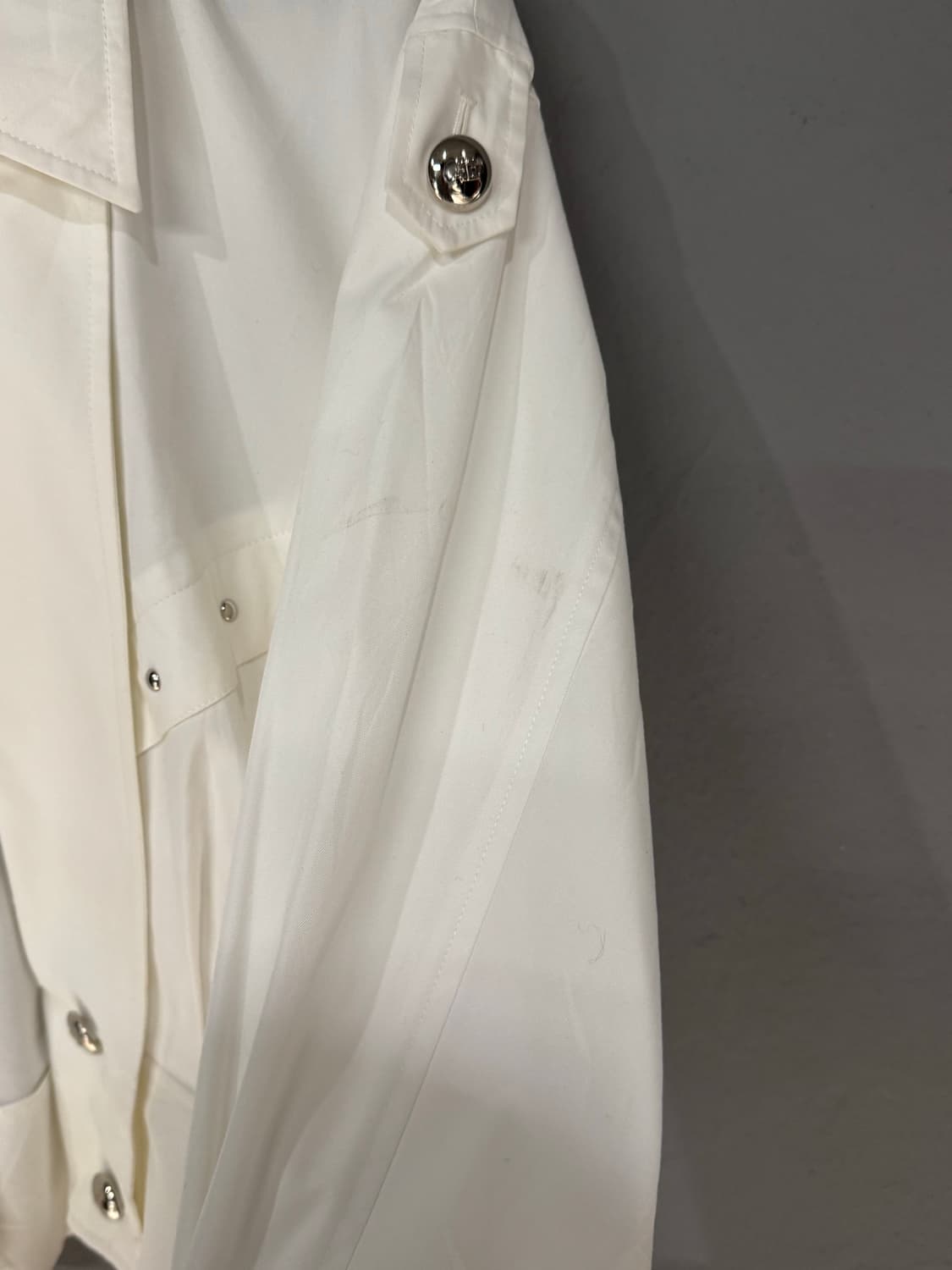 꾸레쥬 더블 화이트 크롭 봄버자켓  상품이미지9