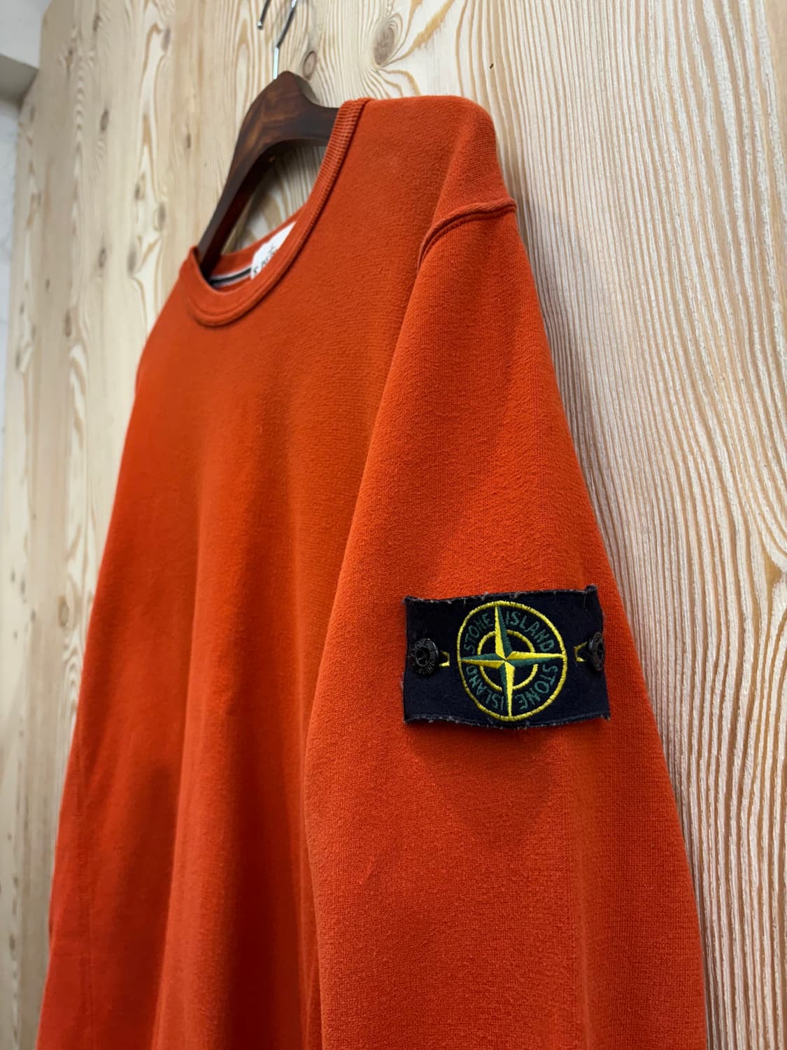 스톤아일랜드 와펜 패치 크루넥 맨투맨 상품이미지3