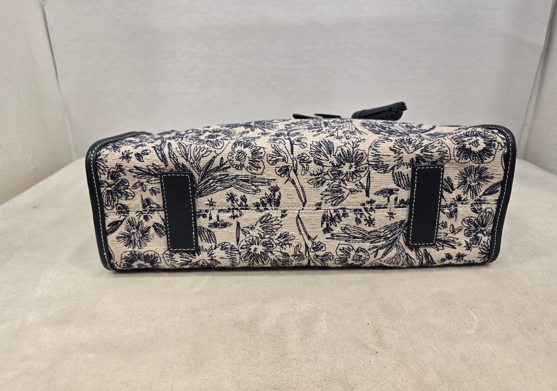 닥스 네이비 플라워 자수 자카드 토트백 가방 상품이미지7