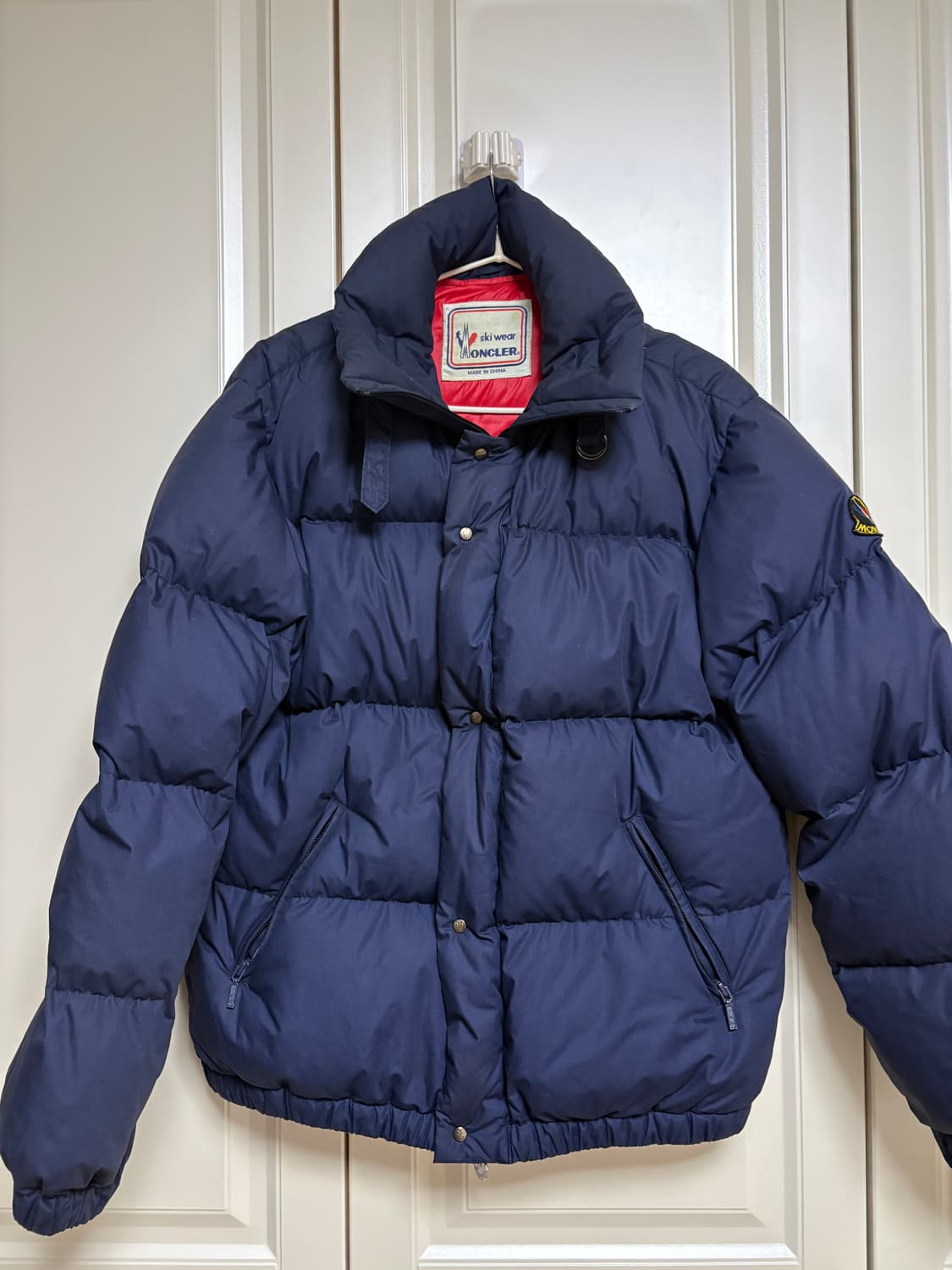 몽클레어 빈티지 무광 네이비 패딩 상품이미지1