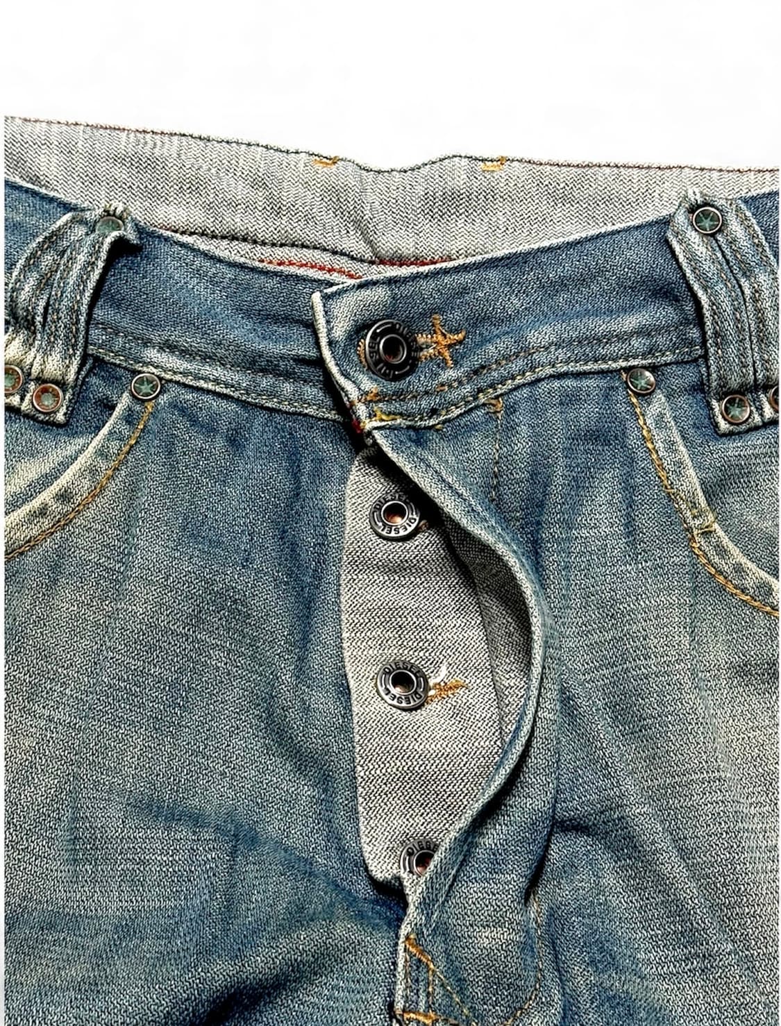 Diesel Classic Fit Bootcut Jeans (Italy) 상품이미지3