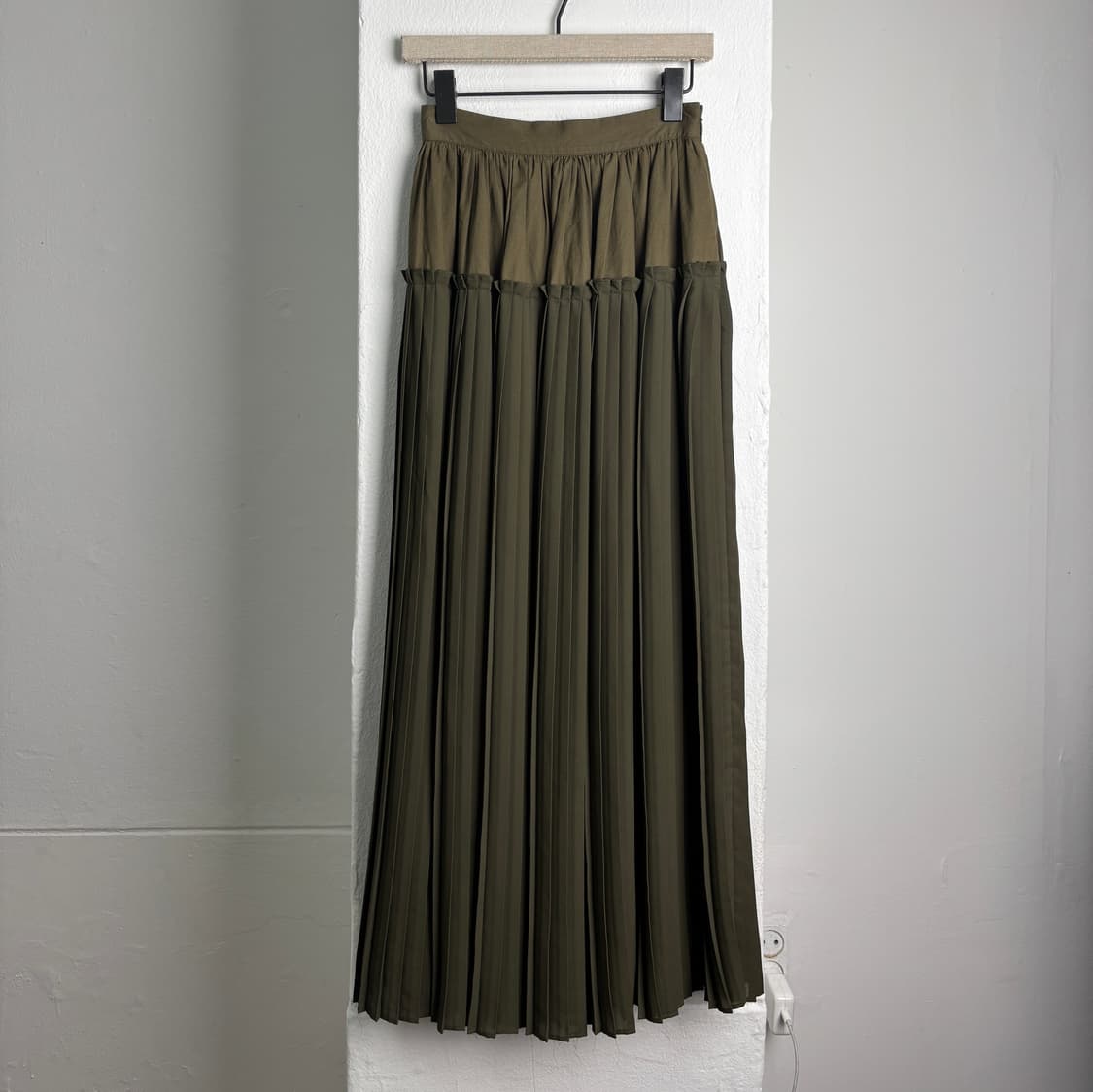 CLANE Khaki pleats Skirt 상품이미지1