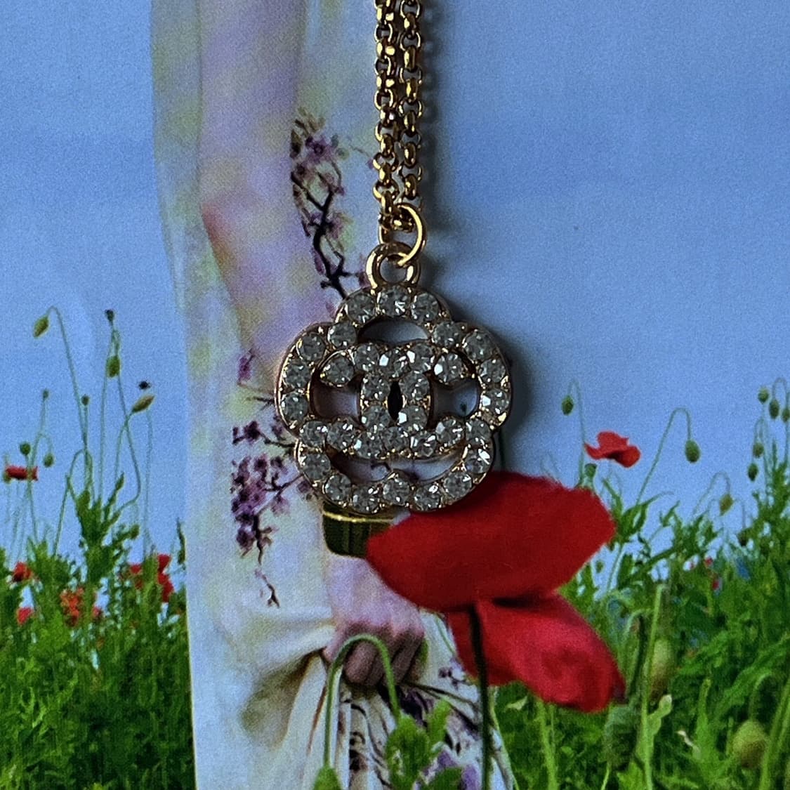 샤넬 크리스탈 라비앙로즈 골드 목걸이 상품이미지2