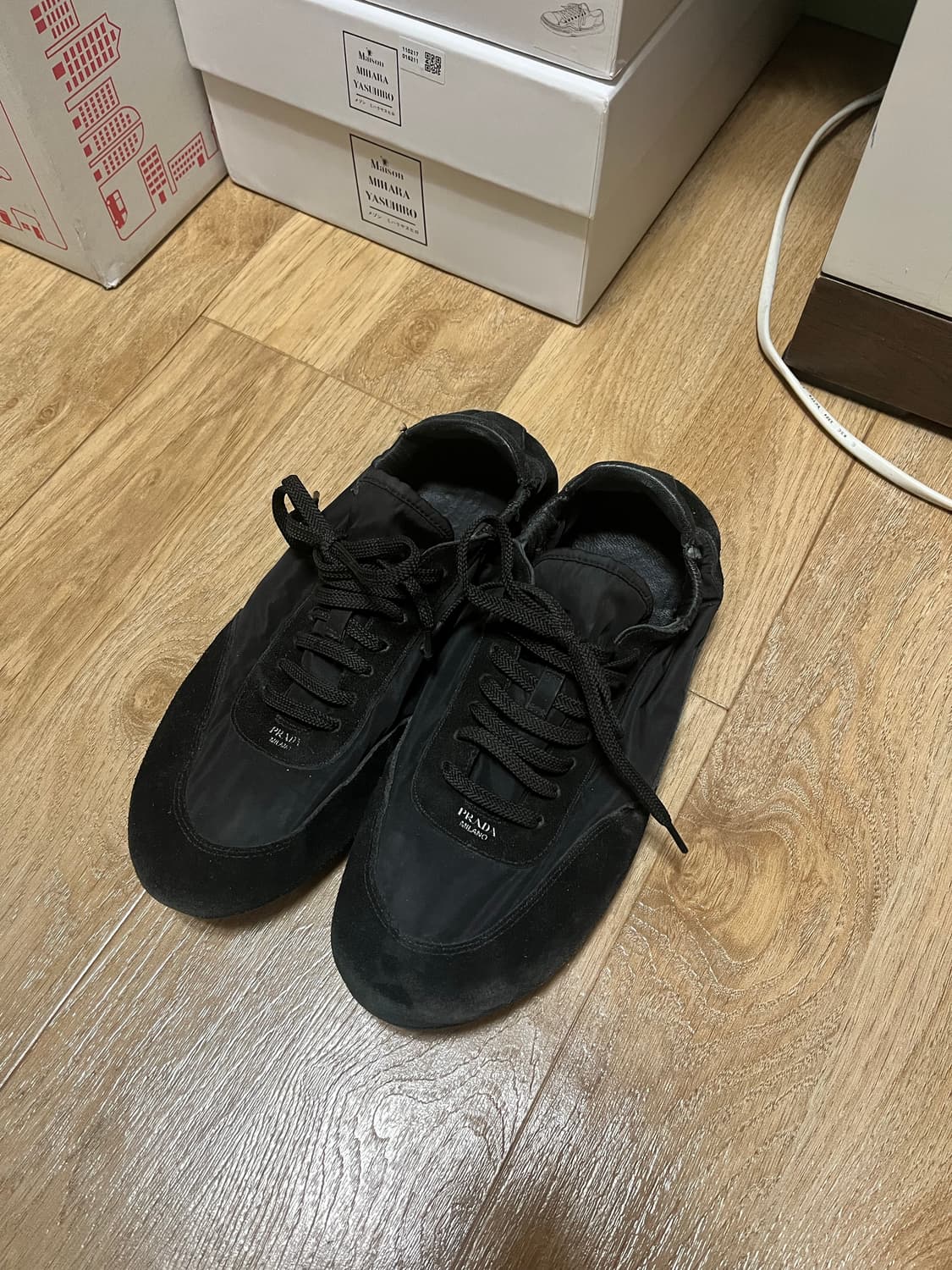 프라다 컬랩스 블랙 uk8 270 판매 상품이미지1