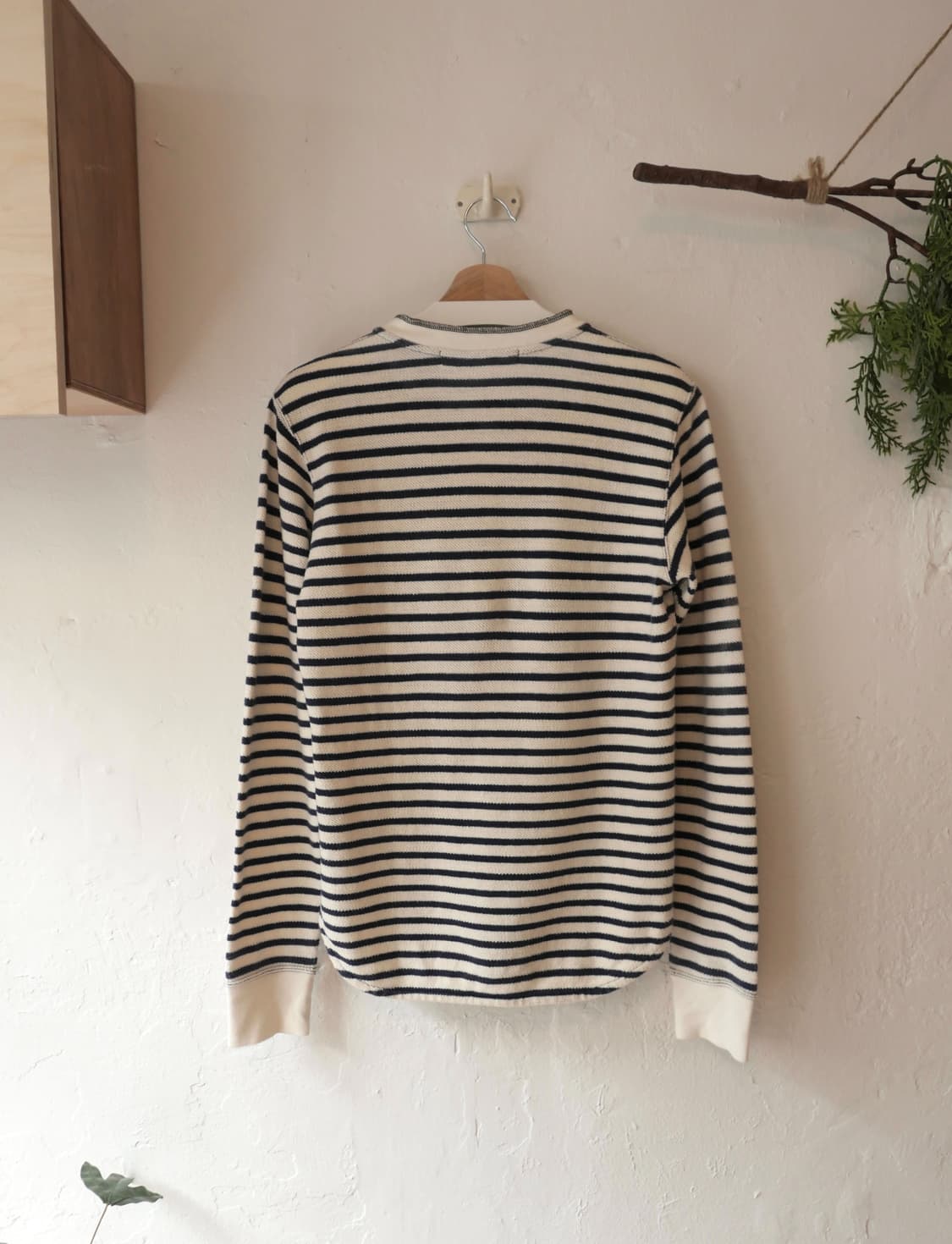 준야 와타나베 스트라이프 헨리넥 롱슬리브 상품이미지2