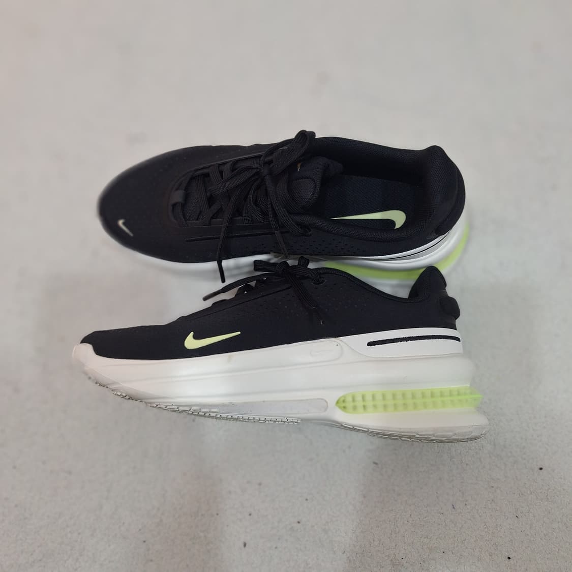 나이키  에어줌업턴 운동화250(상태좋음) 상품이미지3