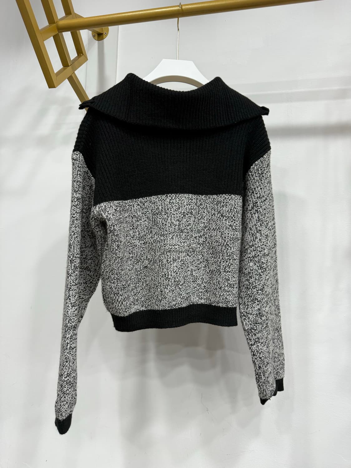 하프집업 니트 블랙/회색 66반까지  상품이미지2