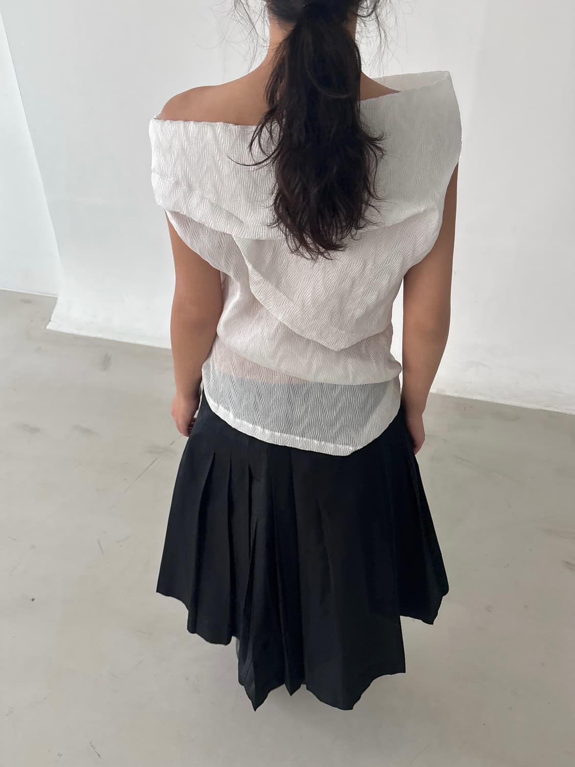 Layered Asymmetry Top 상품이미지3