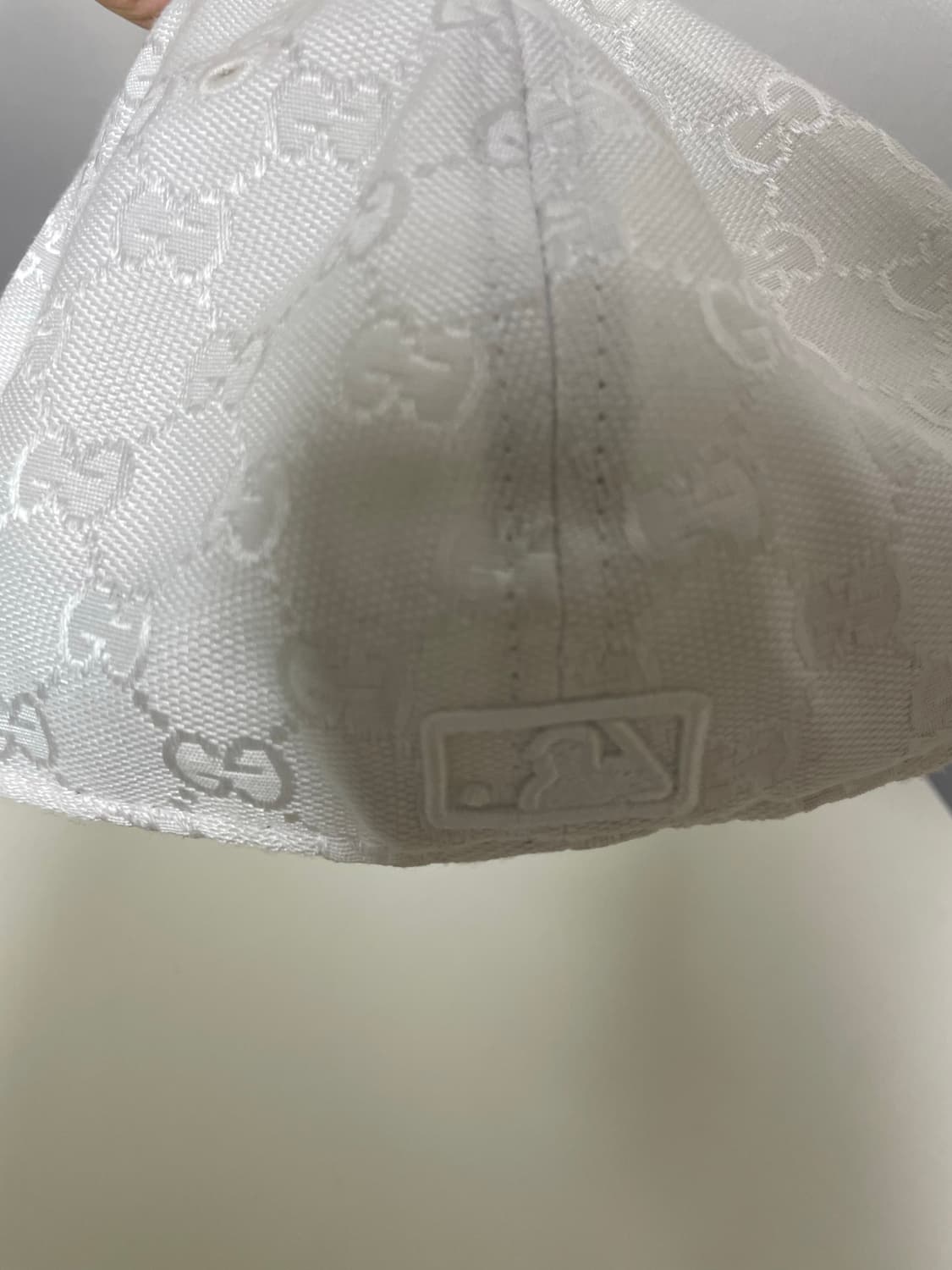 정품 뉴에라 x 구찌 스냅백 화이트 상품이미지5