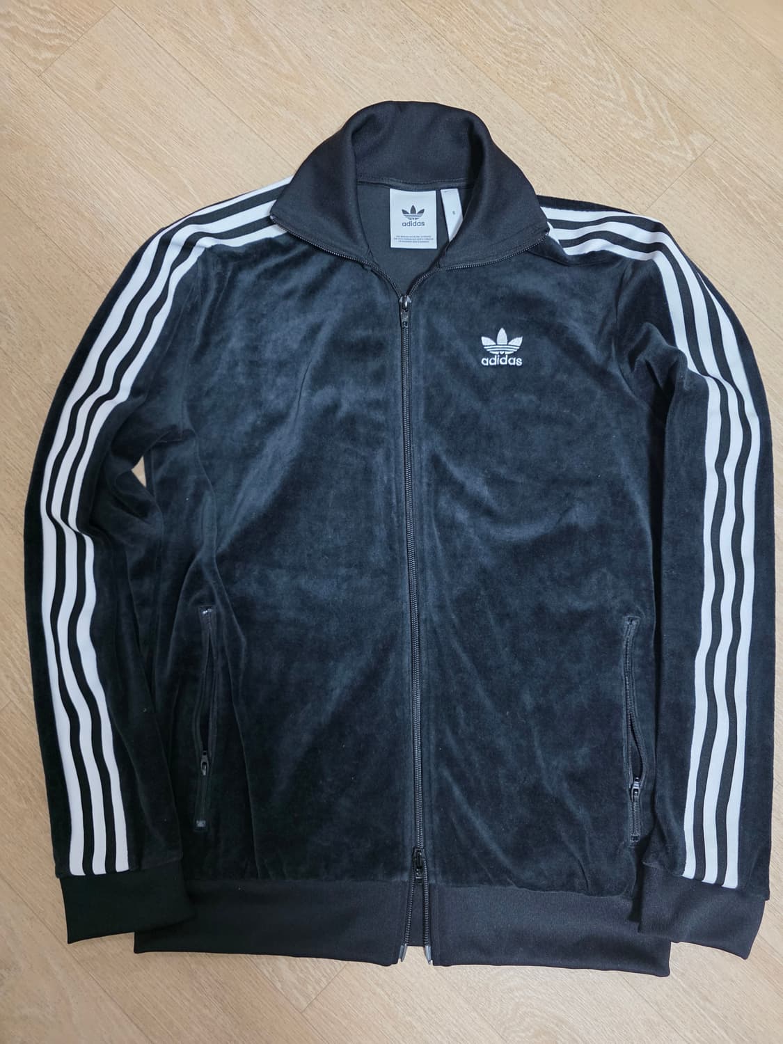 아디다스 벨벳 저지 트랙탑 S 상품이미지1