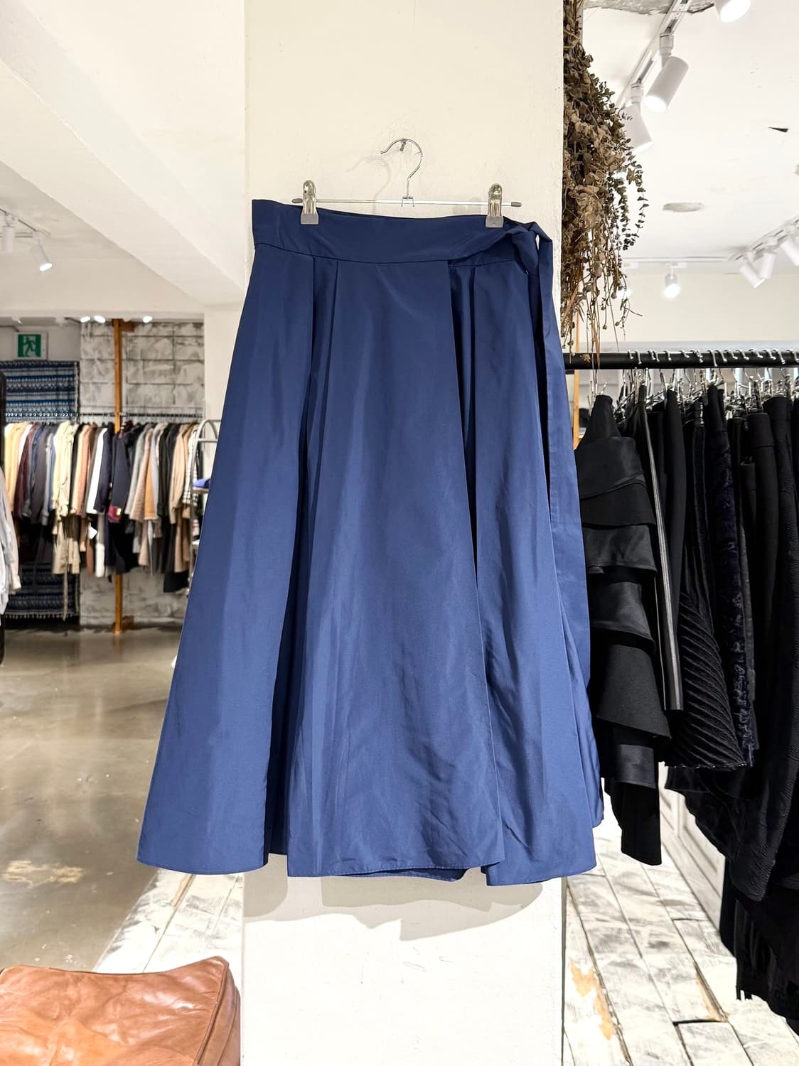 막스마라 위켄드 블루 플레어 타이 롱 스커트 상품이미지1