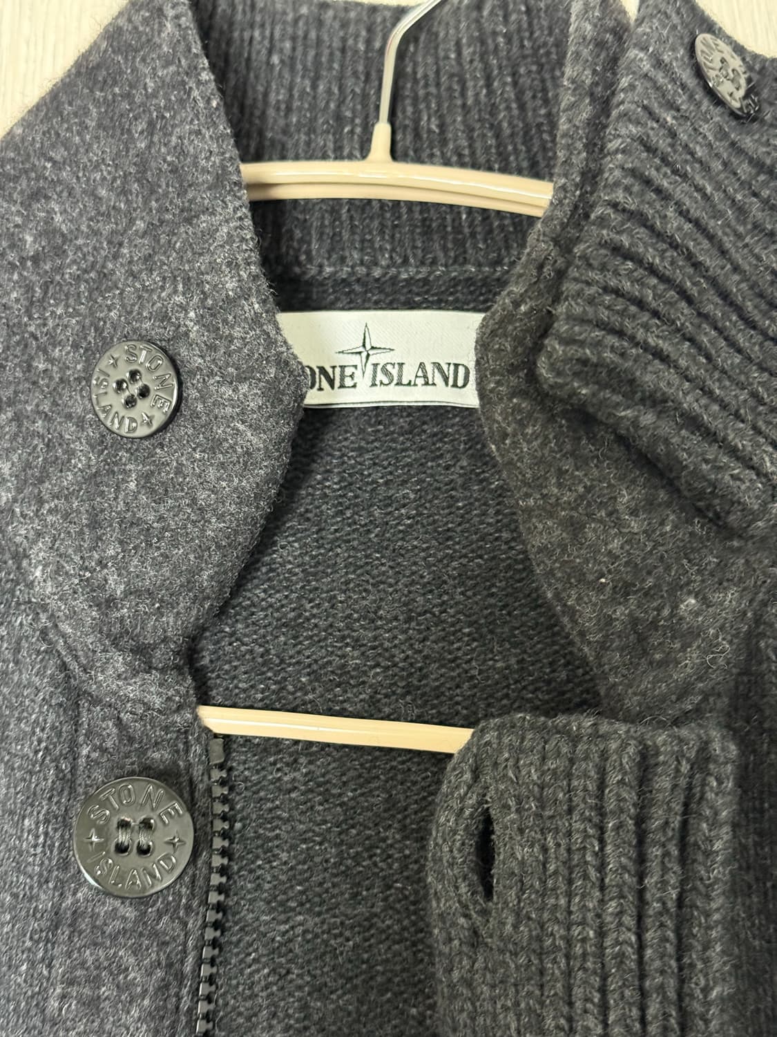 스톤아일랜드 니트집업 상품이미지2
