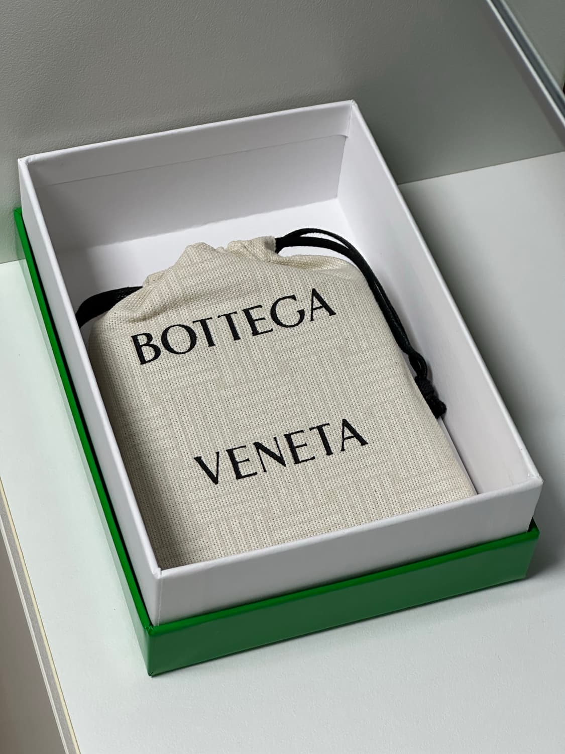 보테가베네타 반지갑 블랙 그래스 새상품 상품이미지4