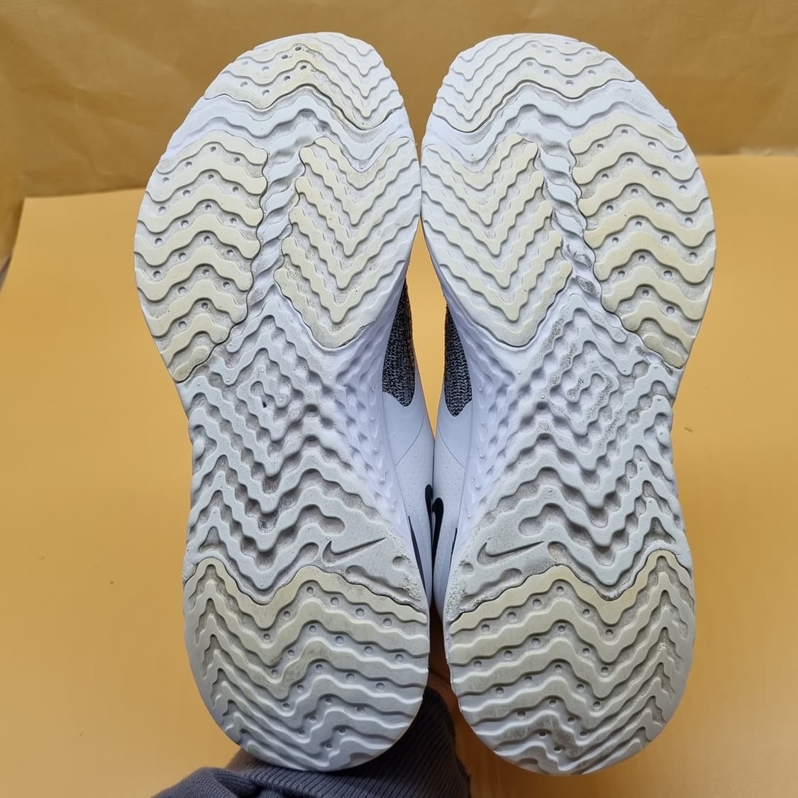 나이키 오딧세이 리액트2 플라이니트245 상품이미지5