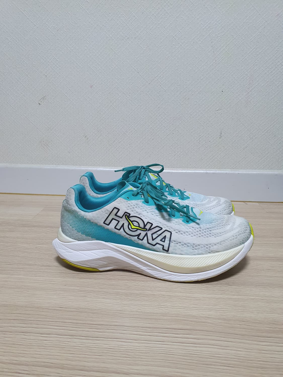 호카 마하 X 러닝화 290 상품이미지1