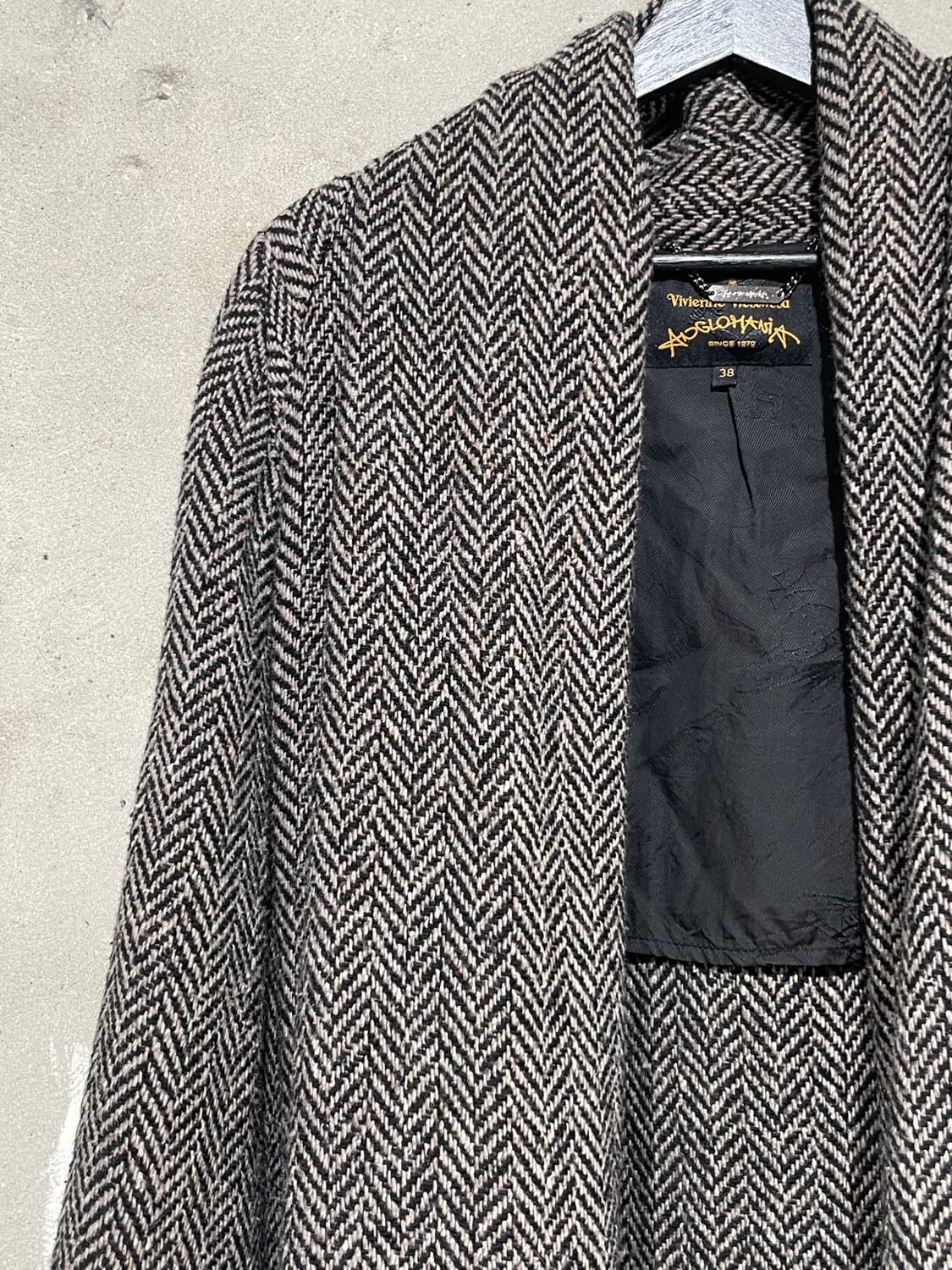 비비안 웨스트우드 앵글로마니아 헤링본 논 버튼 울 코트 상품이미지2