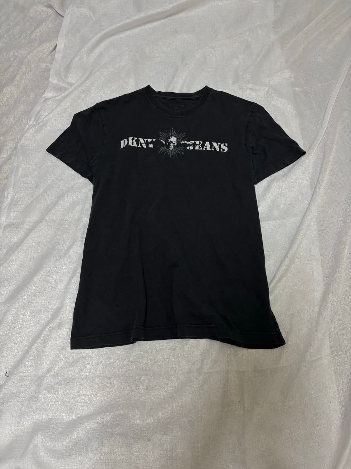 “DNKY Jeans” Skull Print Tee 상품이미지1