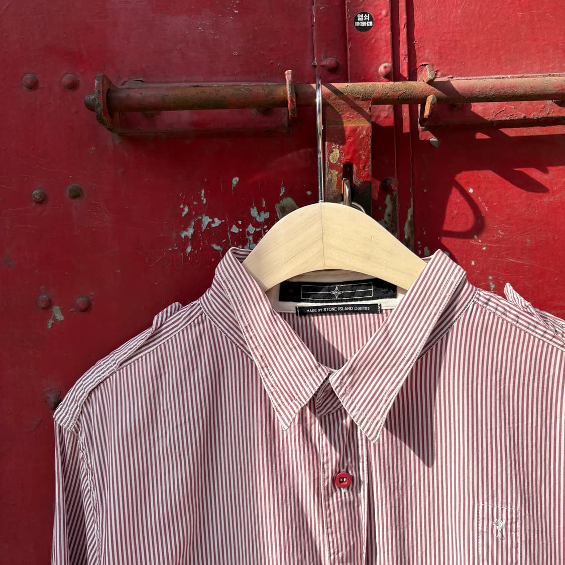 스톤아일랜드 데님스 레드 스트라이프 셔츠 상품이미지2