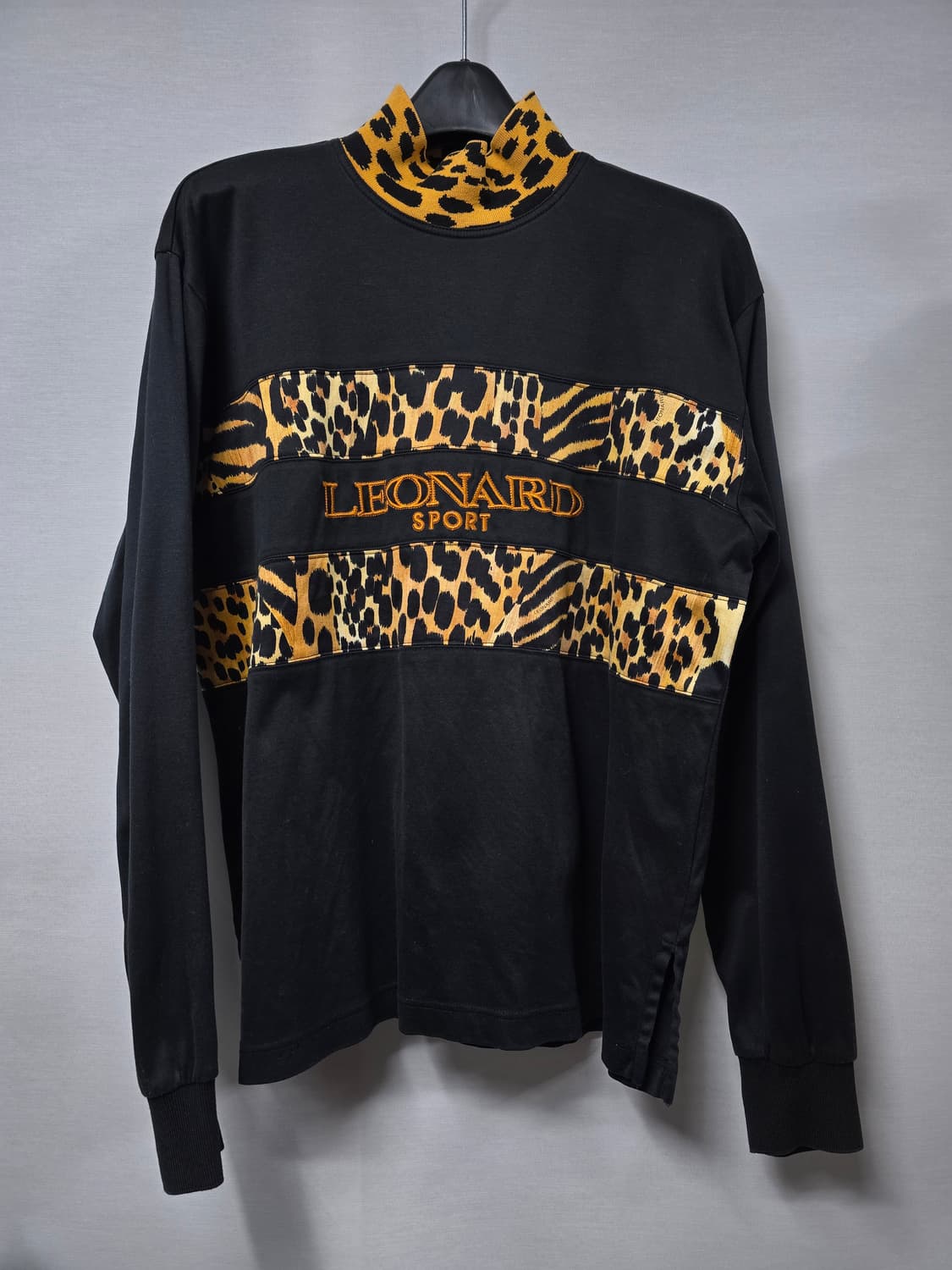 Leonard 레오날드 호피 하이넥 컷소우 롱슬리브 상품이미지1