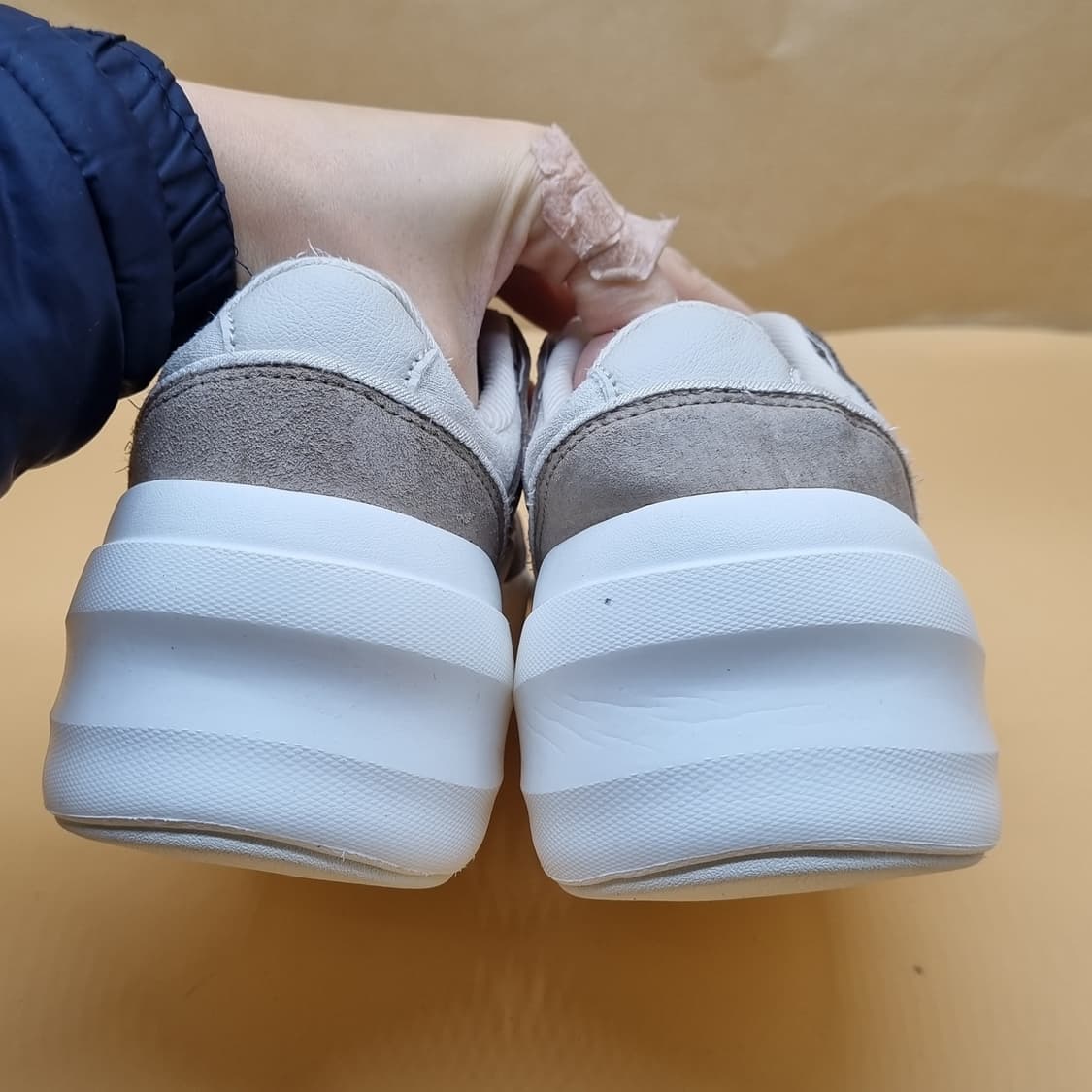 호킨스 줄리아 스니커즈 245 굽4.5 상품이미지4