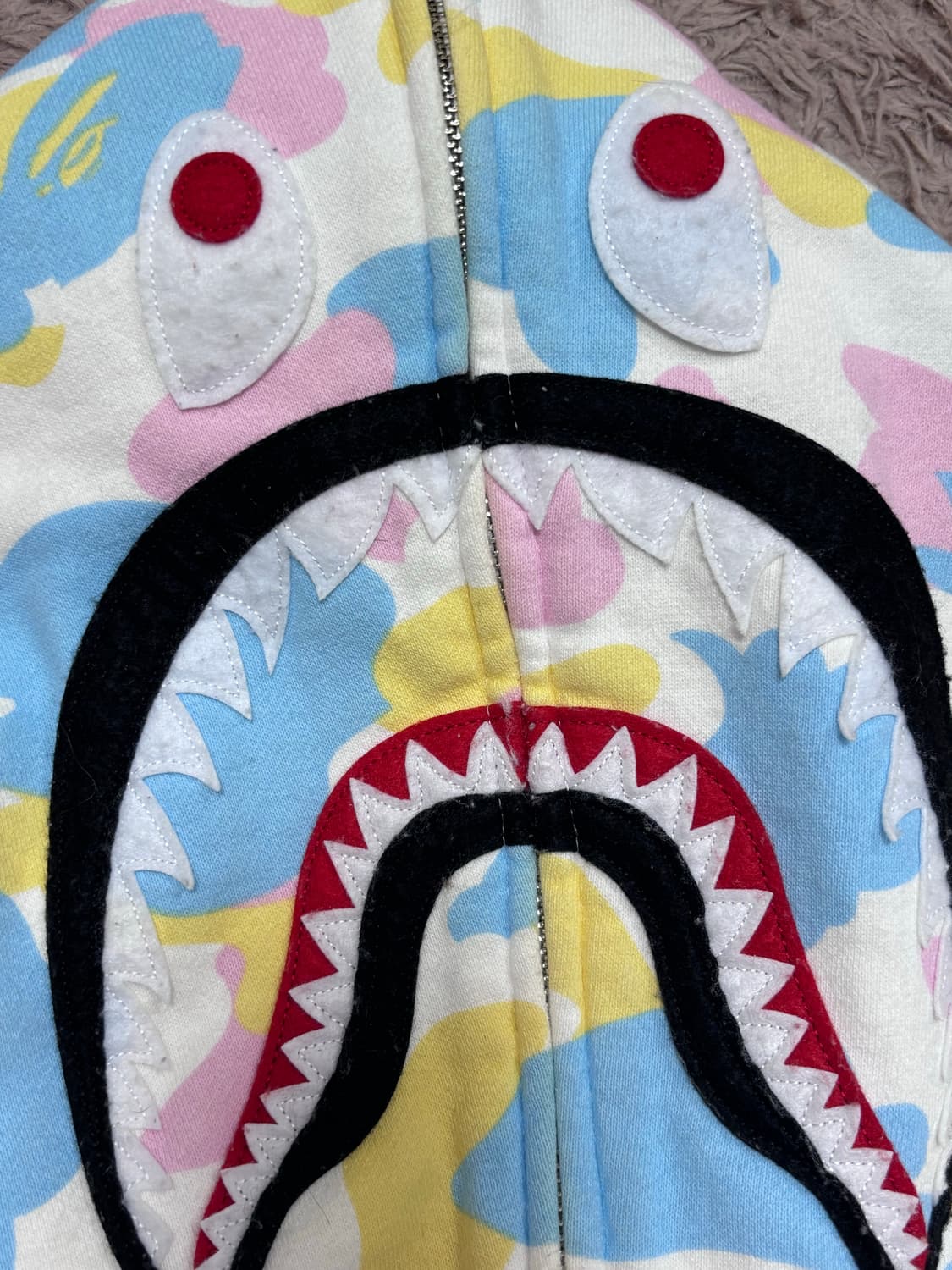 베이프 캔디카모 샤크후드집업 상품이미지3