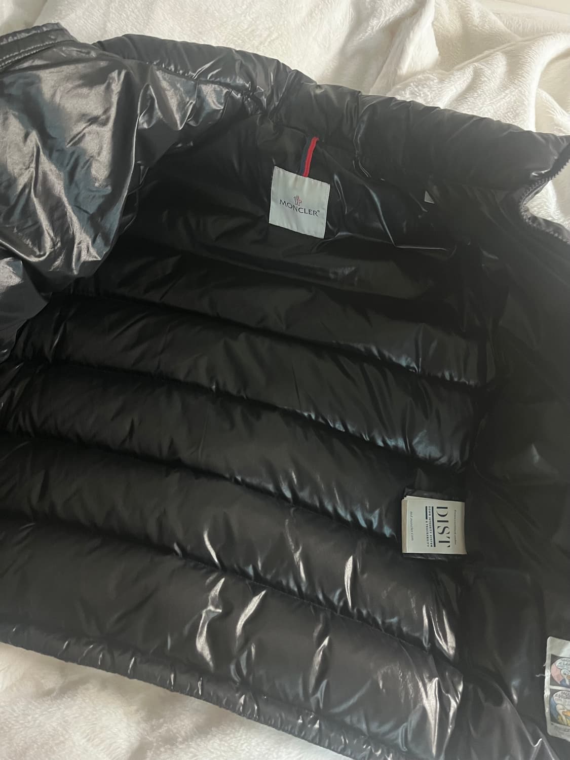 몽클레어 뉴 마야 후드탈부착 유광패딩 14y 블랙 상품이미지3