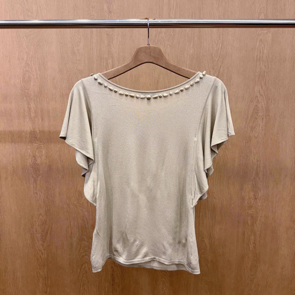 에스카다 비즈 장식 라운드넥 반팔 니트 플라워 패턴 디테일 베이지 상품이미지3